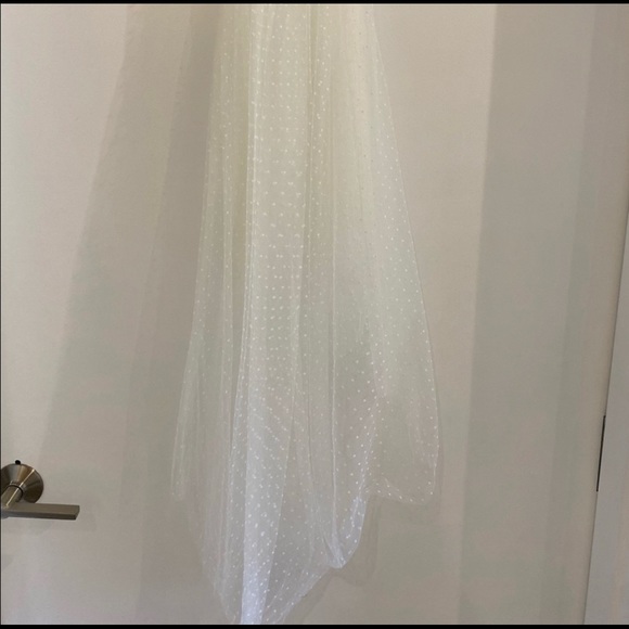 Sara Gabriel Dot Veil in pale ivory, 40” length main image 4